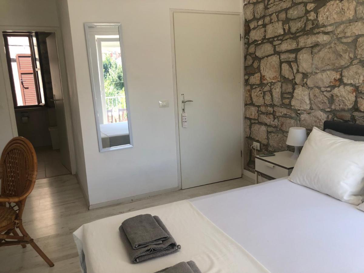 Guest House Marta โรวีน ภายนอก รูปภาพ