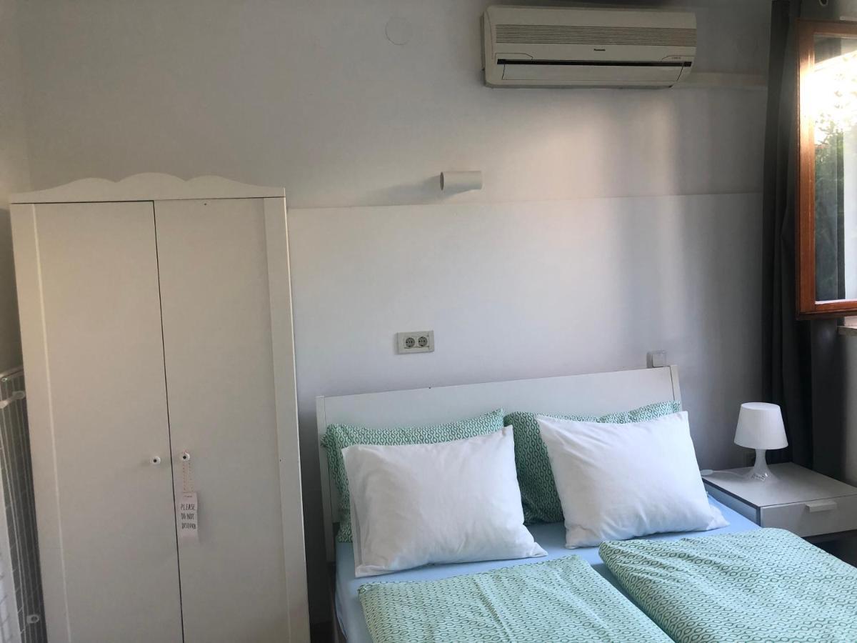 Guest House Marta โรวีน ภายนอก รูปภาพ