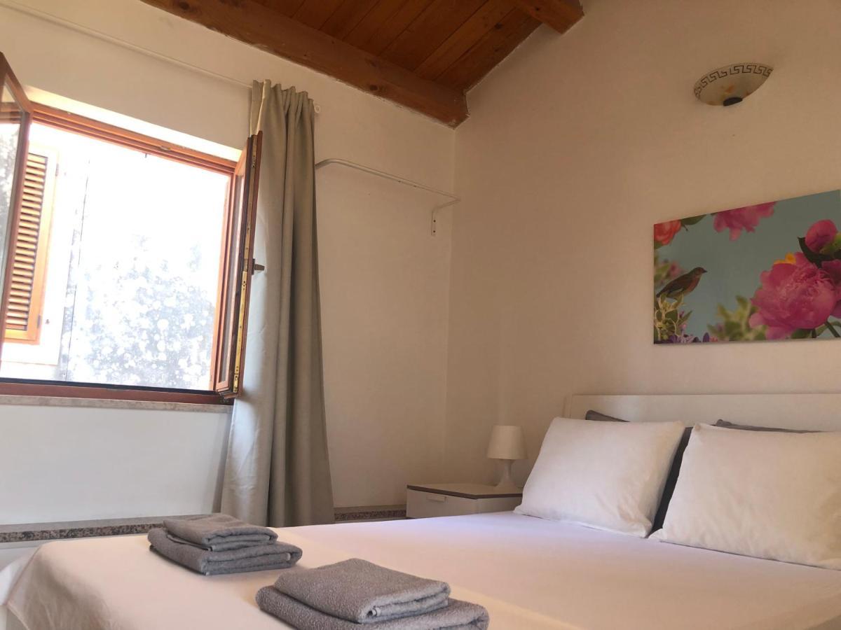 Guest House Marta โรวีน ภายนอก รูปภาพ